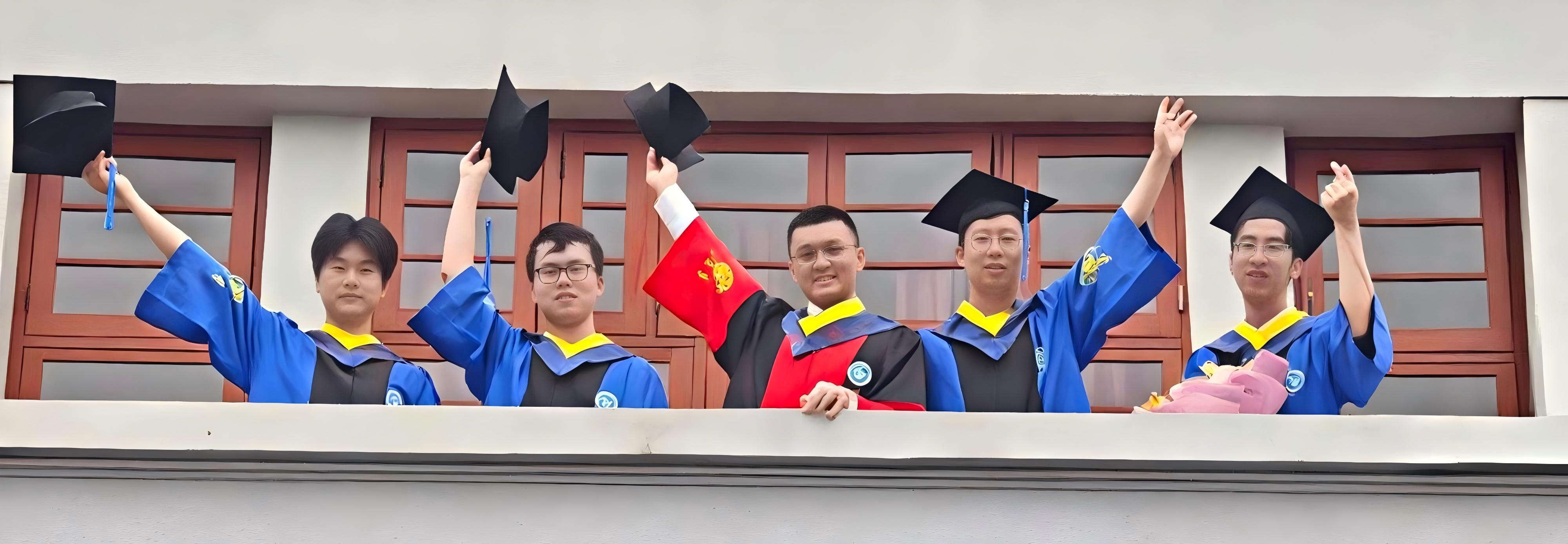 Congratulations to the 2026 MSc and PhD students of the RFiCAE group on their graduation!